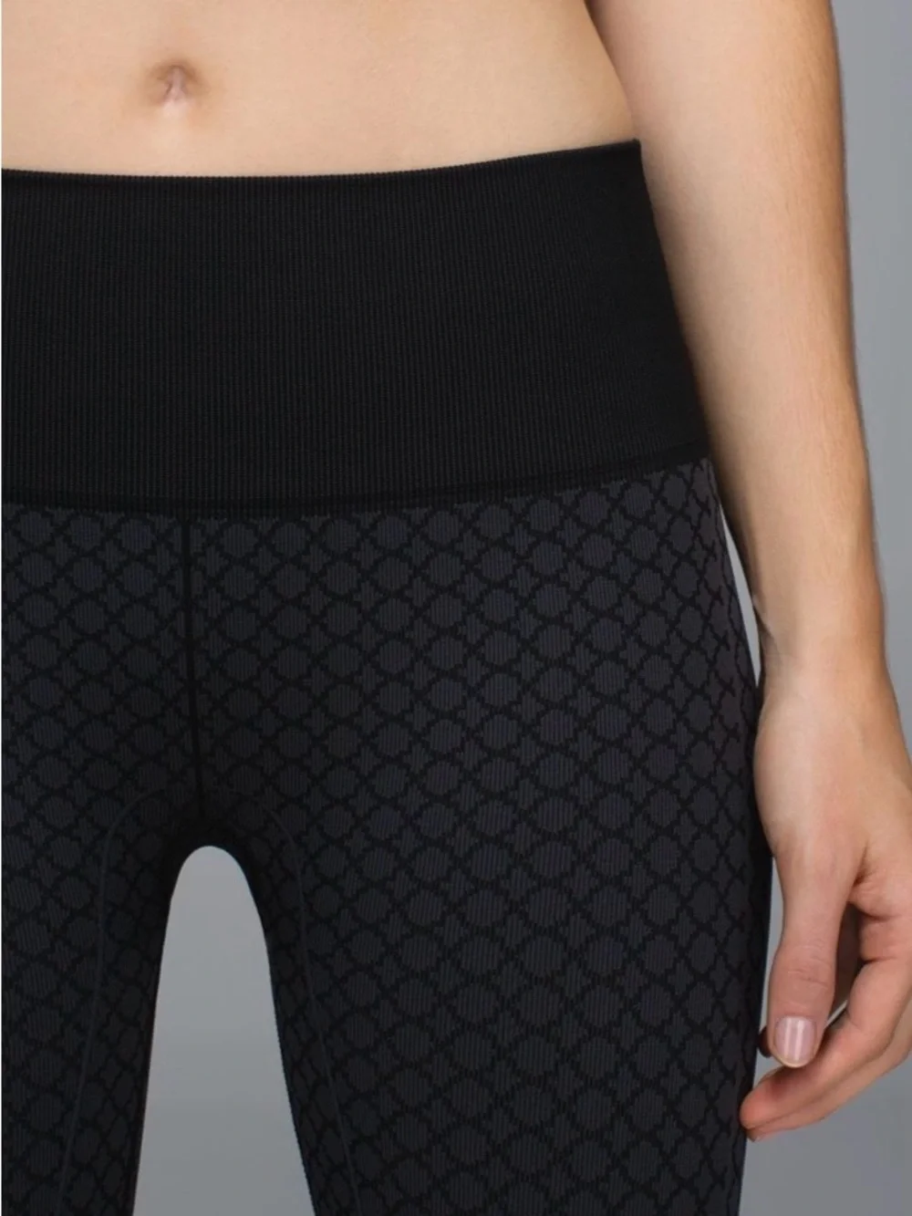 lululemon athletica In The Flow Crop II. Size 2
